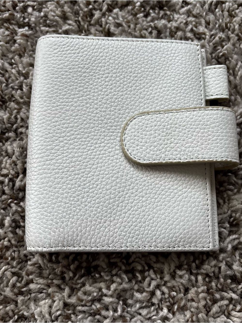 White Pebbled Leather Snap Wallet MOTERM


agenda fillofax